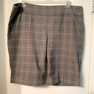 Ladies size 18 shorts